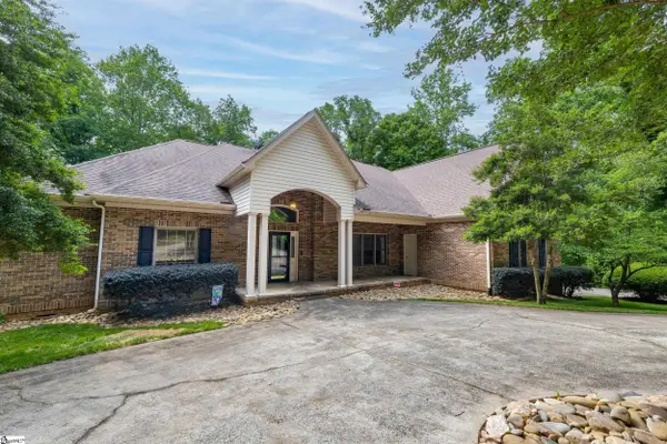 480 Pin Du Lac Drive, Central, SC 29630