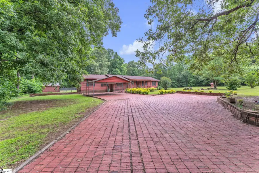 111 Mccauley Road, Laurens, SC 29360 - #2