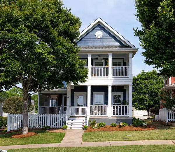 206 Ridenour Avenue, Greenville, SC 29617