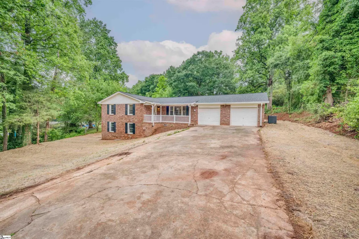 210 Knollview Drive, Greenville, SC 29611 - #1