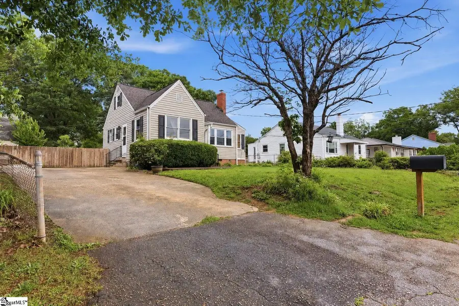 106 Lenore Avenue, Greenville, SC 29617 - #3