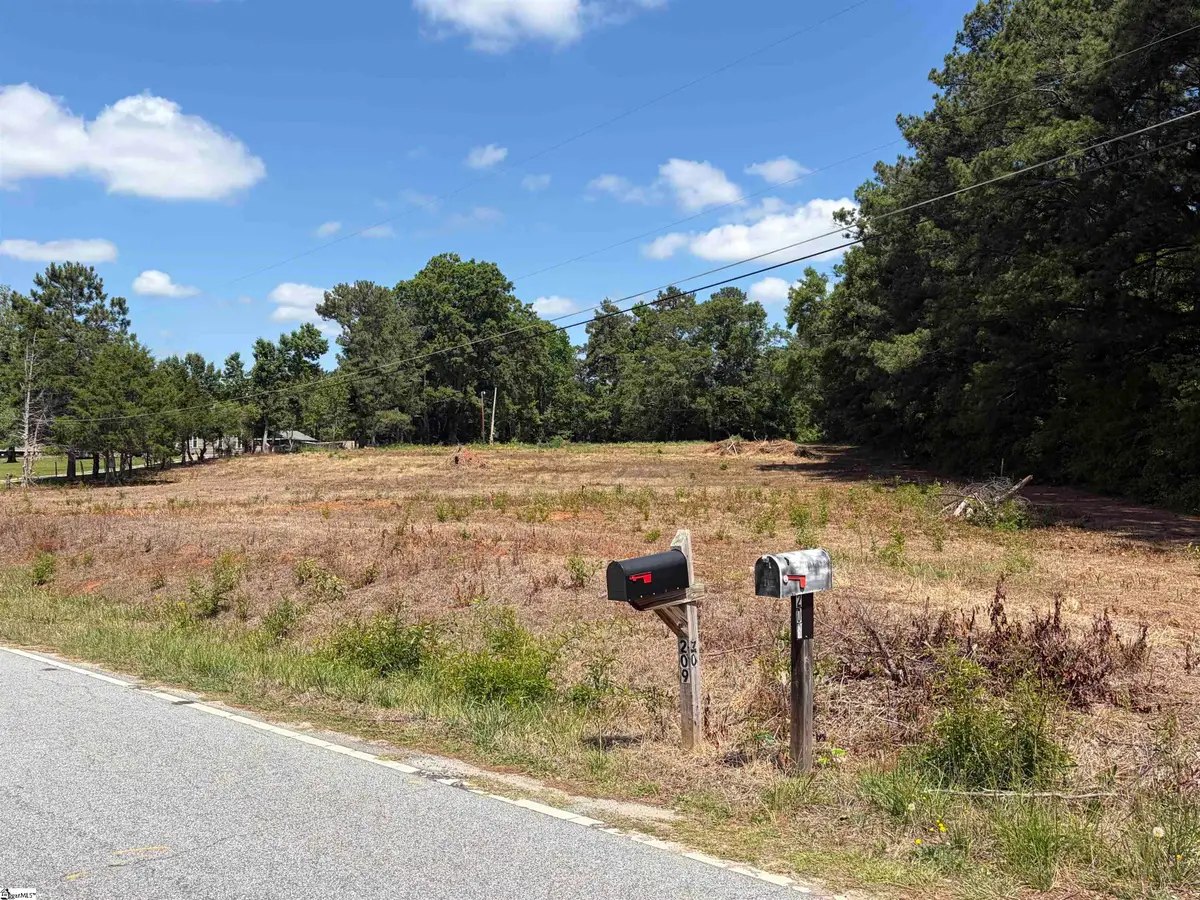 208 Pine Drive, Greenwood, SC 29653 - #1