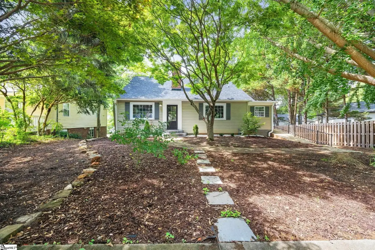 8 Amherst Avenue, Greenville, SC 29605 - #1