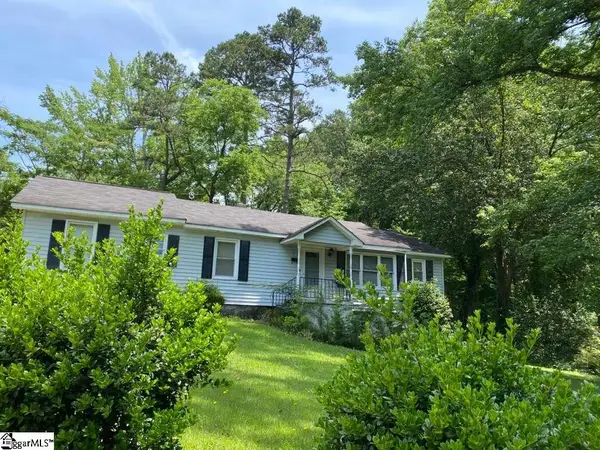 14 Pasadena Avenue, Greenville, SC 29605-2304