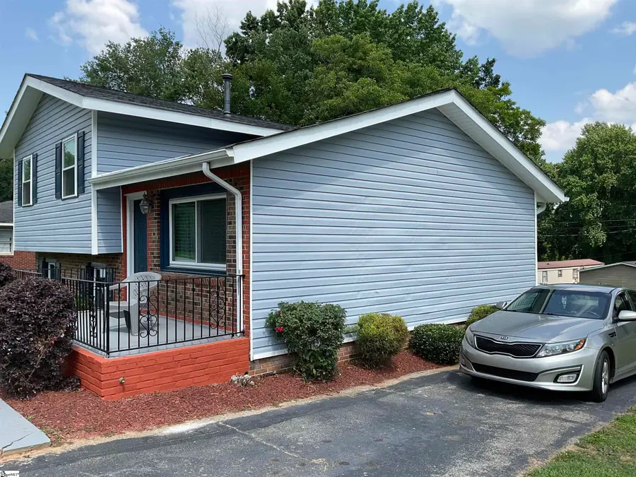 407 Old Farm Road, Moore, SC 29539 - #2