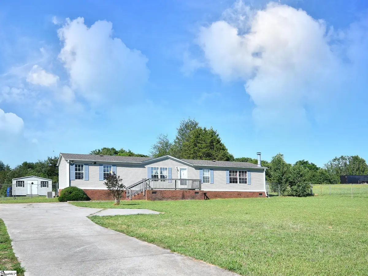 1390 1st Avenue, Starr, SC 29684 - #1