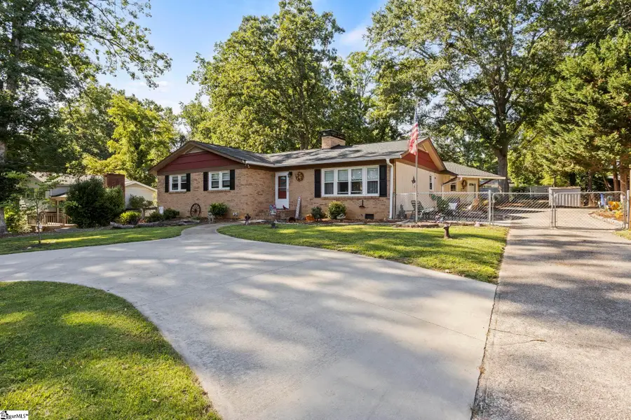 111 Forestdale Drive, Taylors, SC 29687 - #2