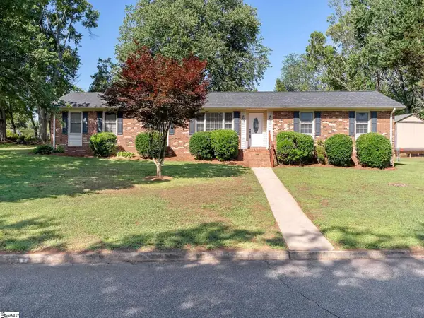 13 Elkhorn Drive, Greenville, SC 29617