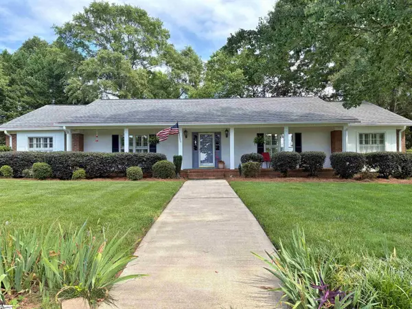 208 Plantation Drive, Simpsonville, SC 29681