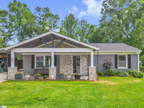 22 Costwold Terrace, Taylors, SC 29687