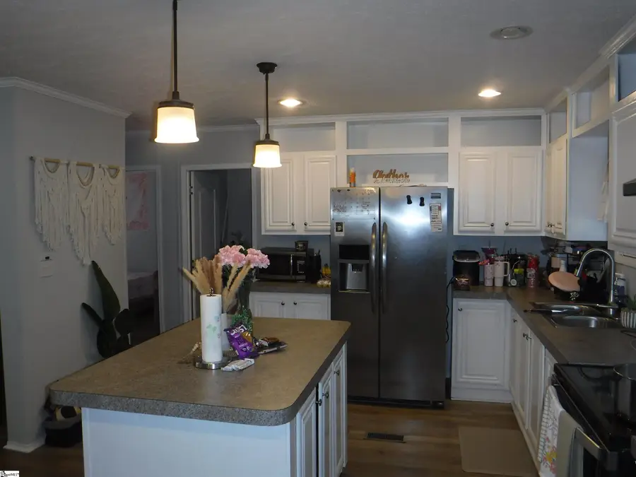 175 Madison Avenue, Wellford, SC 29385 - #3