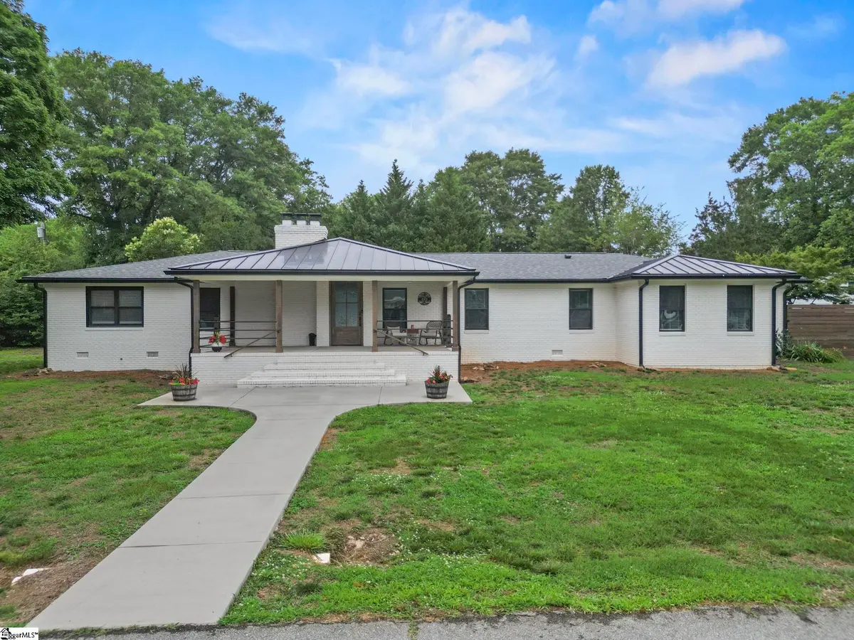207 Oates Avenue, Easley, SC 29640 - #1