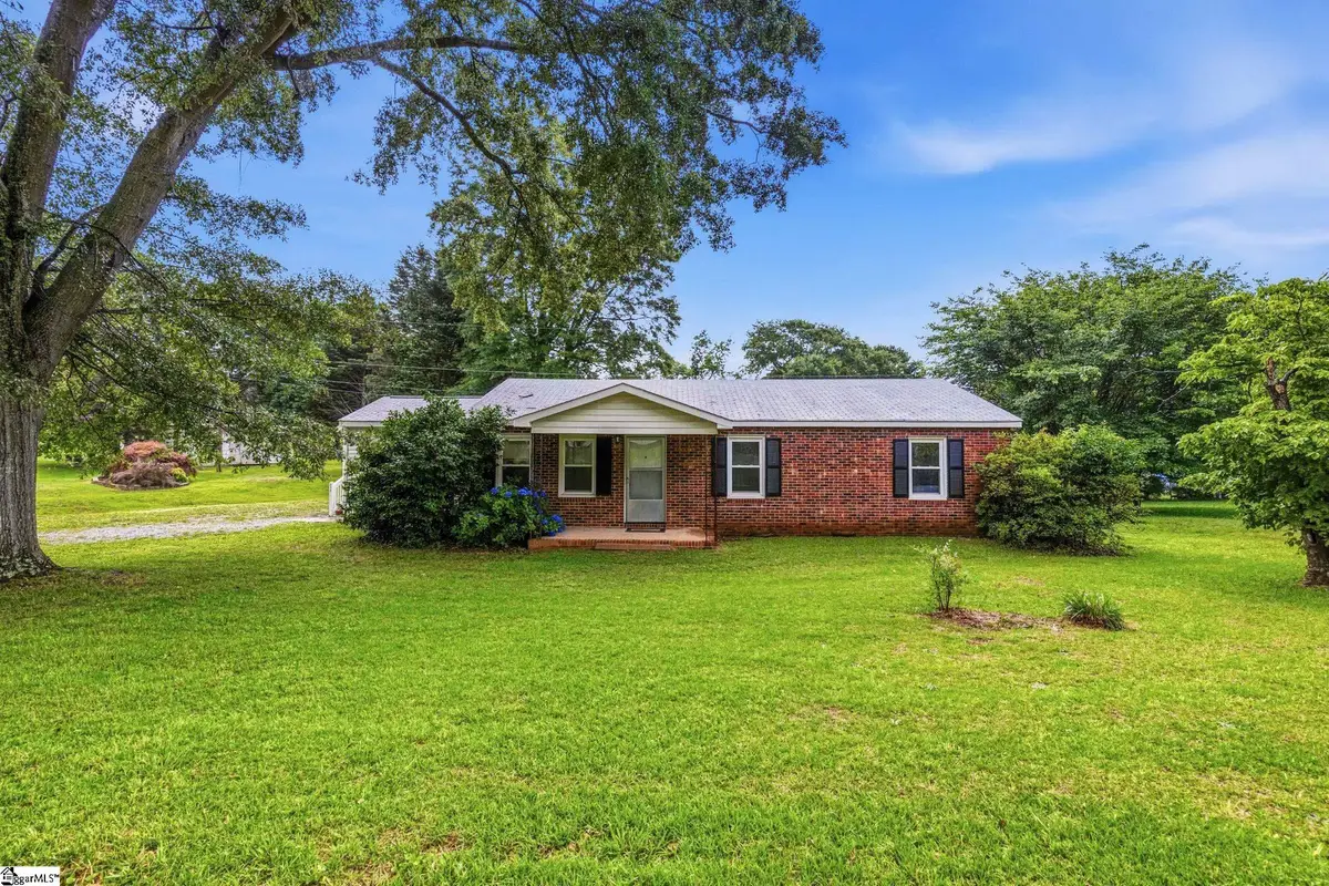 112 E Court Drive, Chesnee, SC 29323 - #1