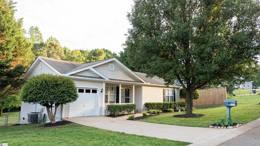101 Kingston Court, Greer, SC 29651 - #2