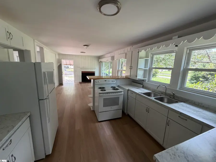 8014 Hwy 14, Gray Court, SC 29645 - #3