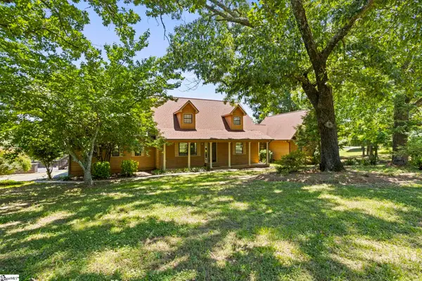 40 Ridings Road, Campobello, SC 29322
