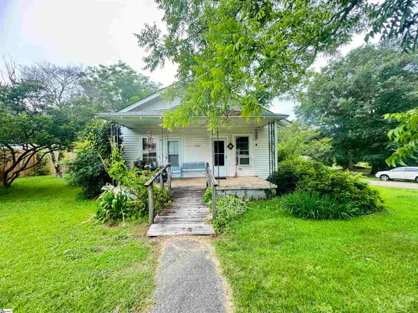 502 N Church Street, Central, SC 29630