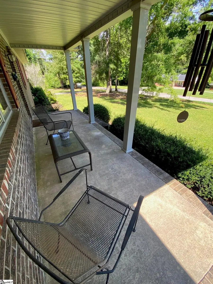 110 Kingston Drive, Laurens, SC 29360 - #2