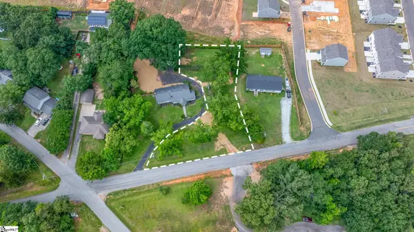 18 N Davis Drive, Greenville, SC 29611