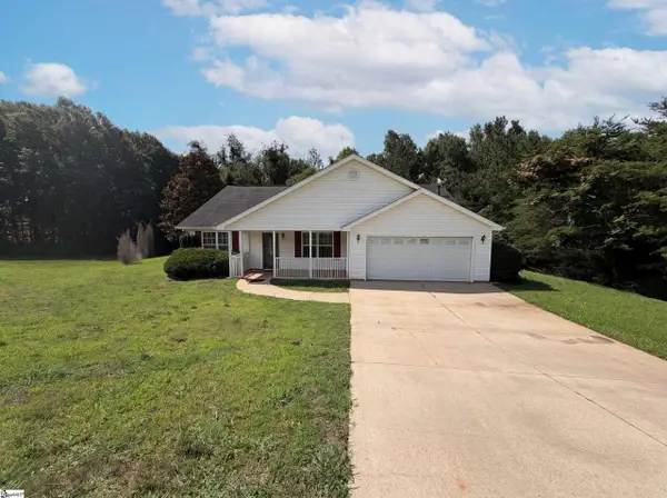 16 Red Mile Way, Taylors, SC 29687