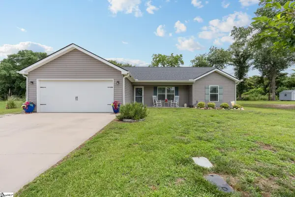 7607 S Old Laurens Road, Gray Court, SC 29645