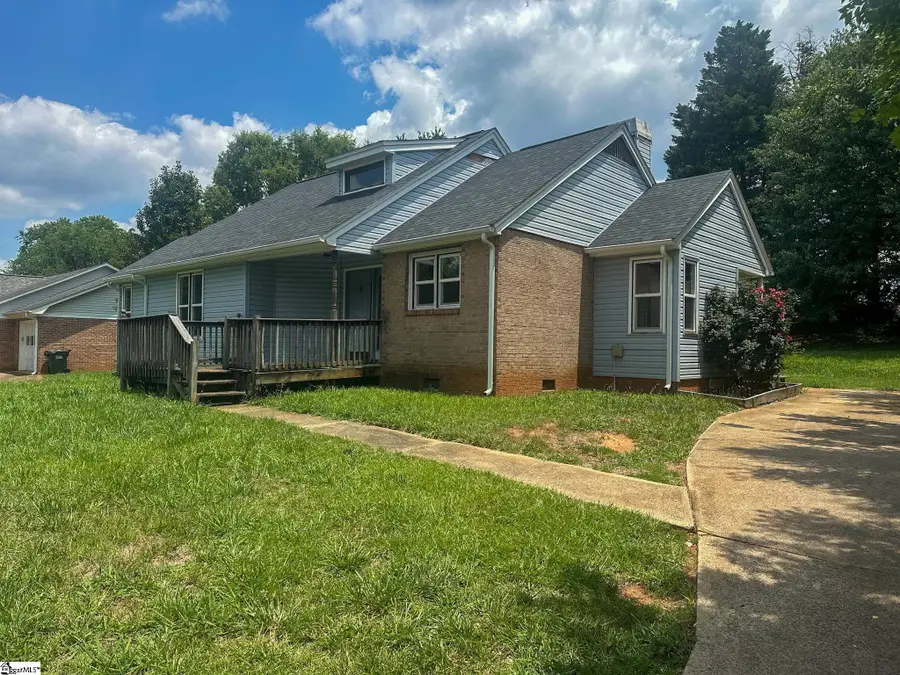 209 S Chancelor Drive, Simpsonville, SC 29681 - #2