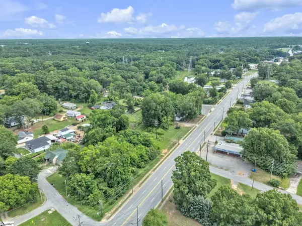 1108 N Harper Street, Laurens, SC 29360