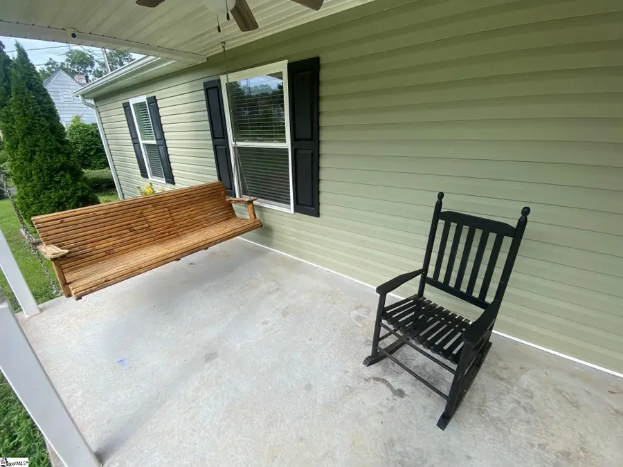 224 Irby Avenue, Laurens, SC 29360 - #3