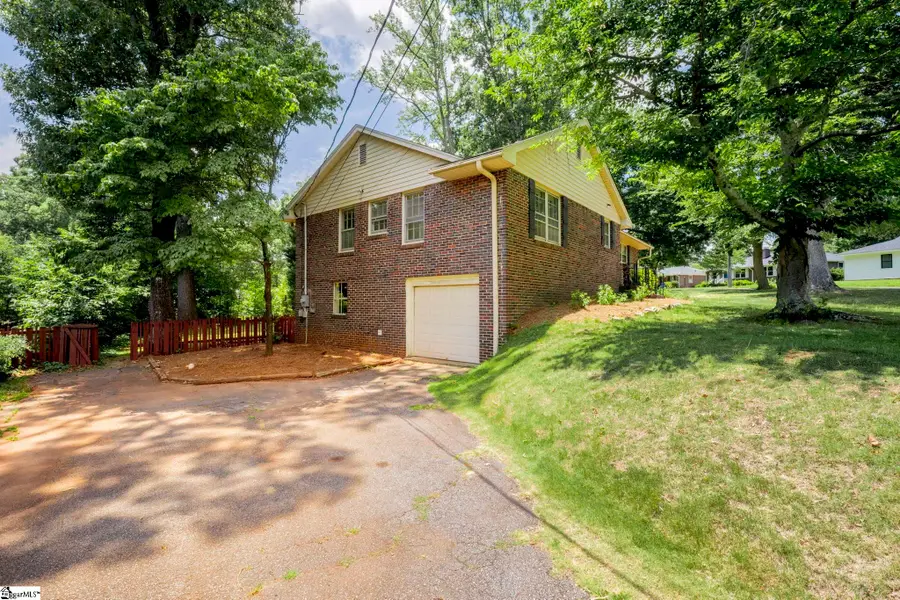 517 Dellwood Drive, Greenville, SC 29609 - #3