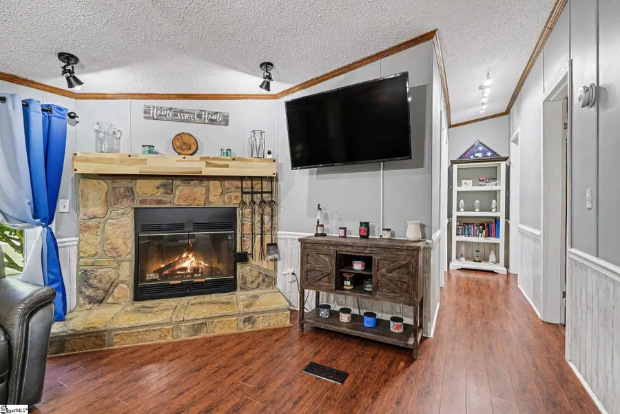 208 Sassafras Drive, Laurens, SC 29360 - #3