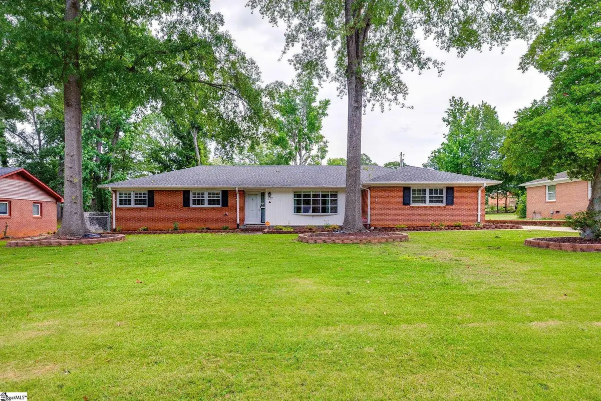 217 Navaho Drive, Spartanburg, SC 29301 - #1