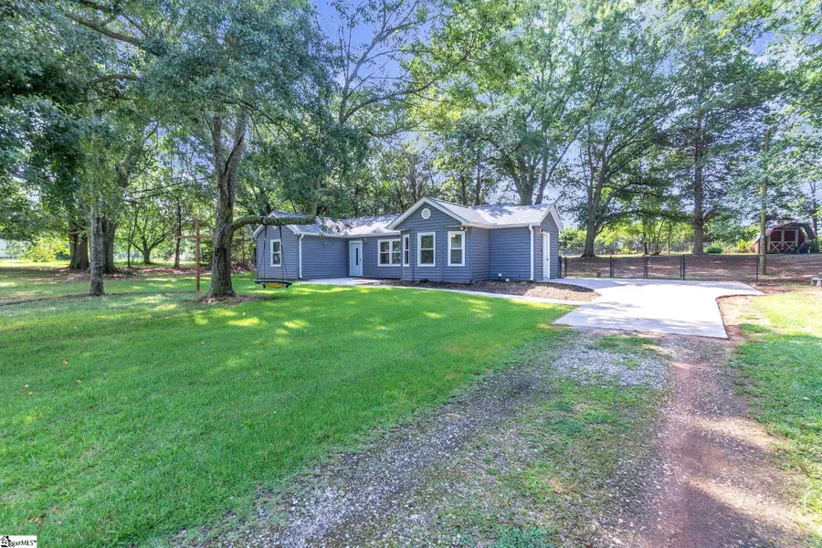 202 Green Meadows Circle, Fountain Inn, SC 29644 - #2