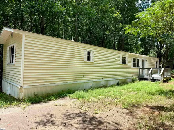 65 Randall Drive, Taylors, SC 29687-6328