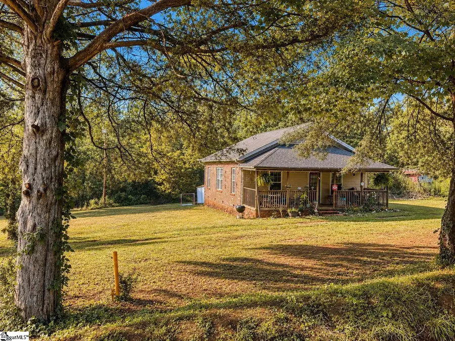 210 Washborn Avenue, Pendleton, SC 29670 - #2