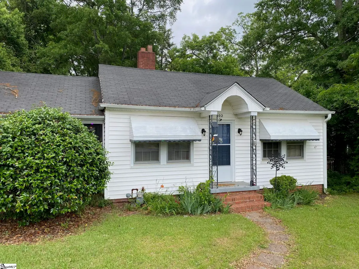 302 Jones Street, Laurens, SC 29360 - #1