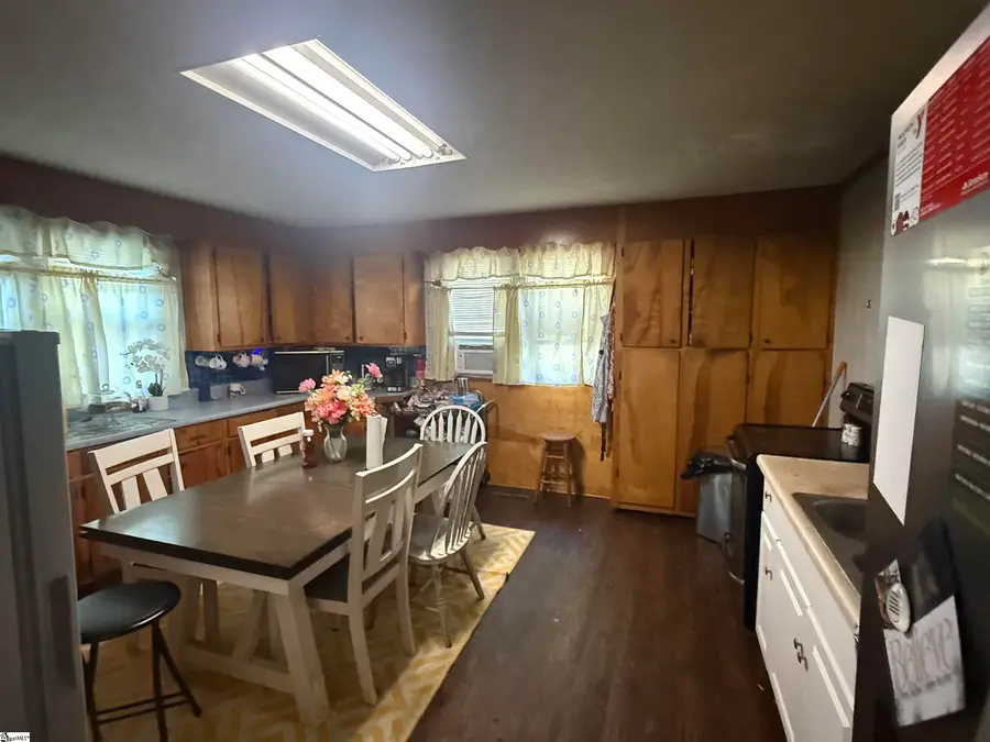 206 S 8th Street, Easley, SC 29640 - #3