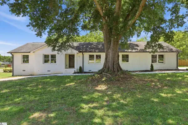 2 Melbourne Lane, Greenville, SC 29615