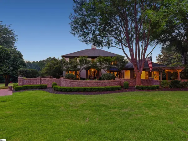 112 E Round Hill Road, Greenville, SC 29617