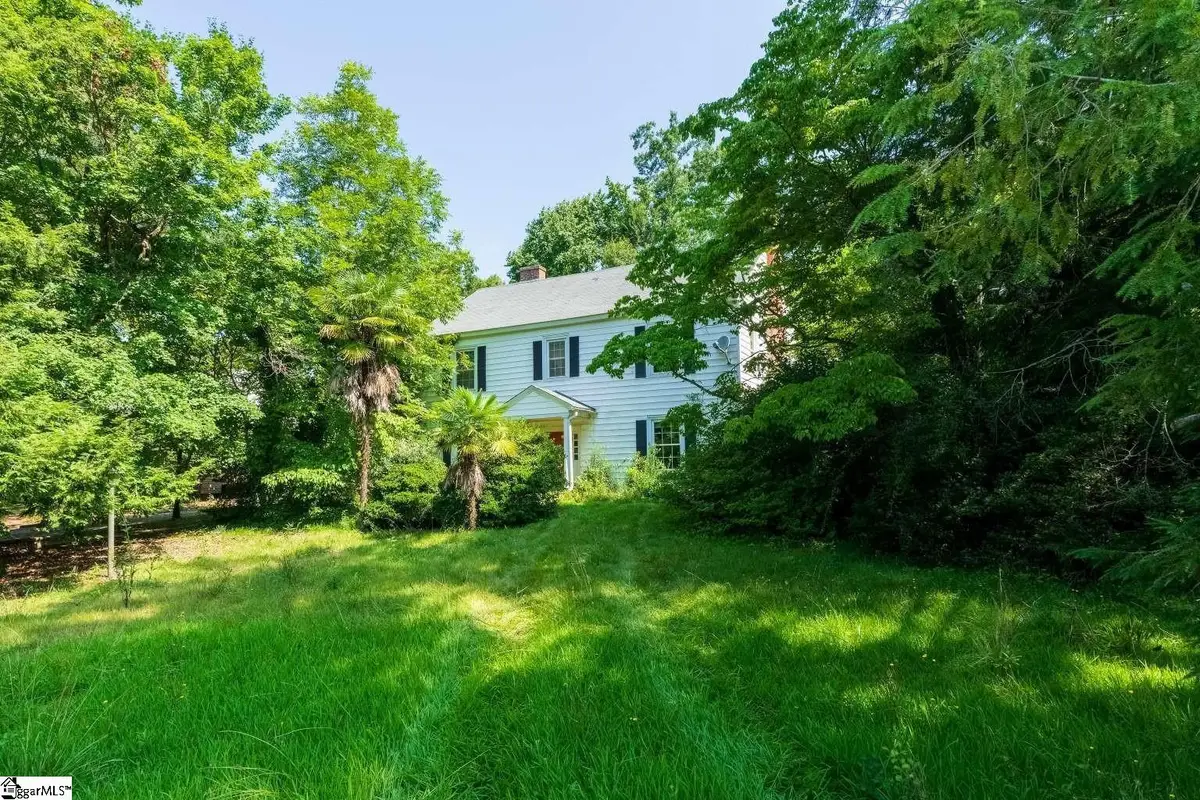 204 W Farley Avenue, Laurens, SC 29360 - #1