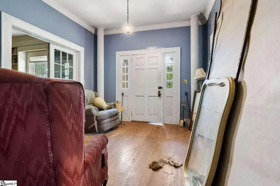 204 W Farley Avenue, Laurens, SC 29360 - #3
