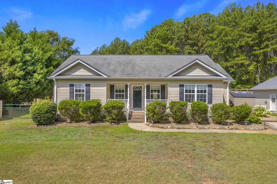 124 E King Road, Greer, SC 29651 - #2