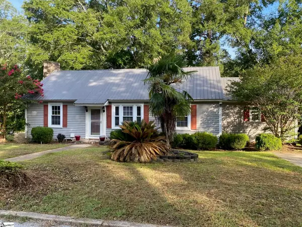 111 Maplebrook Street, Laurens, SC 29360