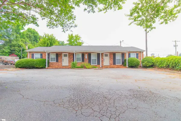 6 Brookside Circle, Greenville, SC 29609