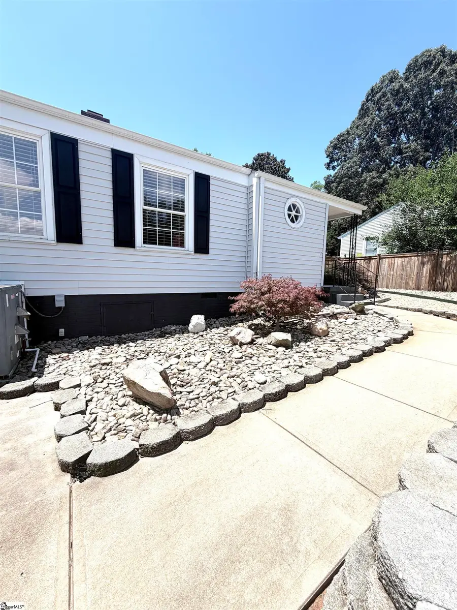 16 Rutledge Avenue, Greenville, SC 29617 - #3