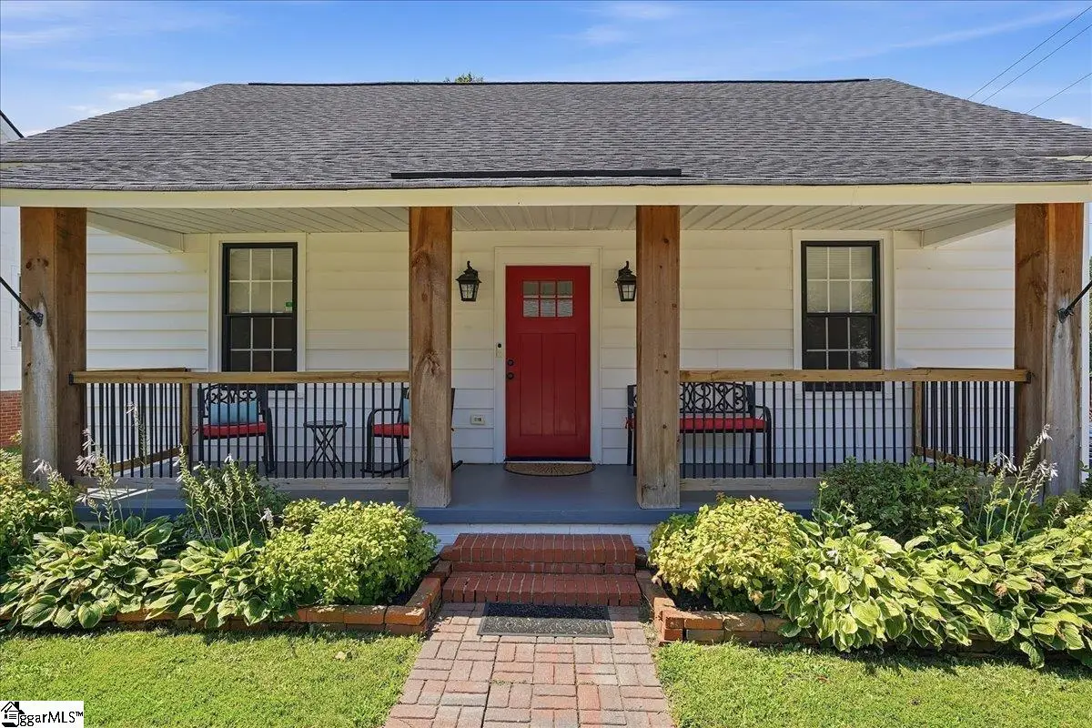 417 Pennsylvania Avenue, Greer, SC 29650 - #1