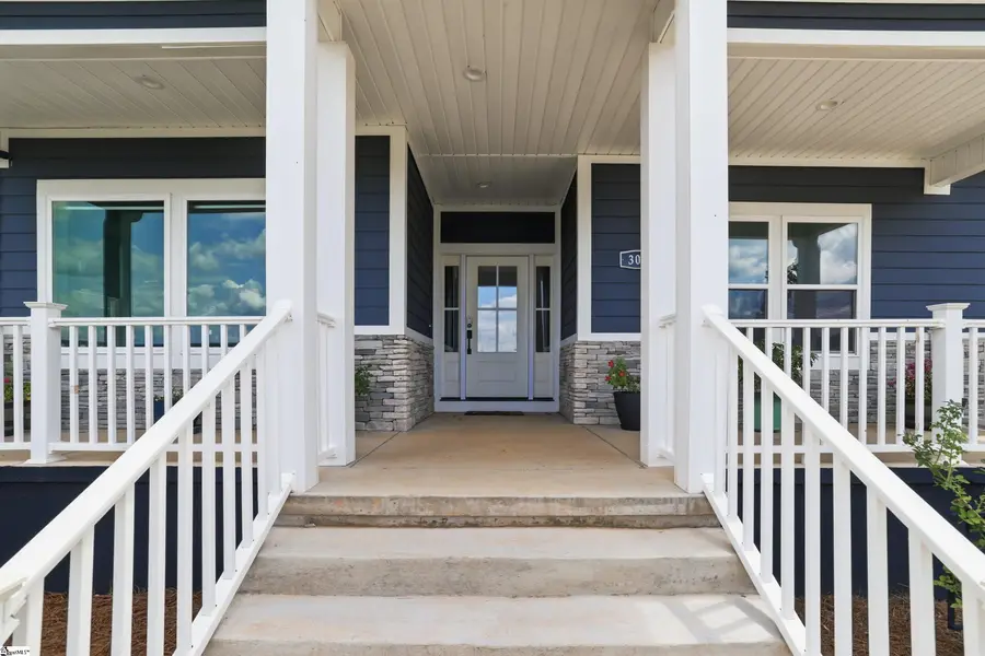 304 Portland Circle, Greenwood, SC 29649 - #2