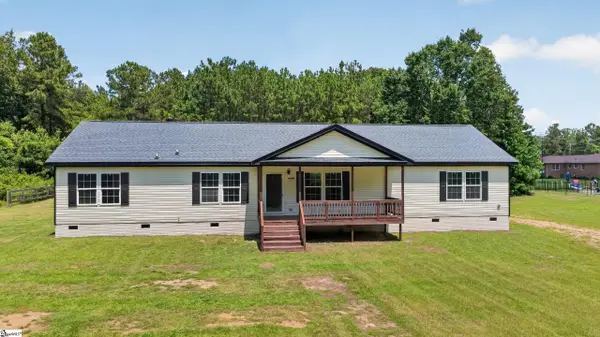 1565 Dowey Circle, Lugoff, SC 29078