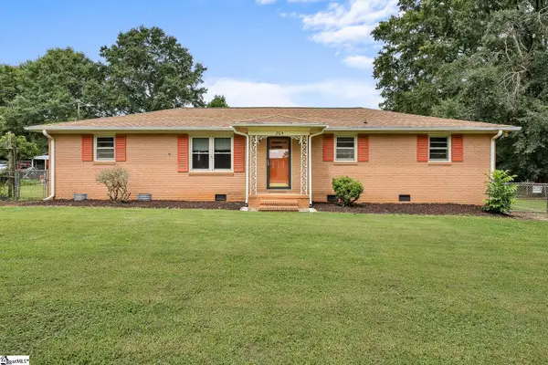 204 Friendship Lane, Anderson, SC 29624