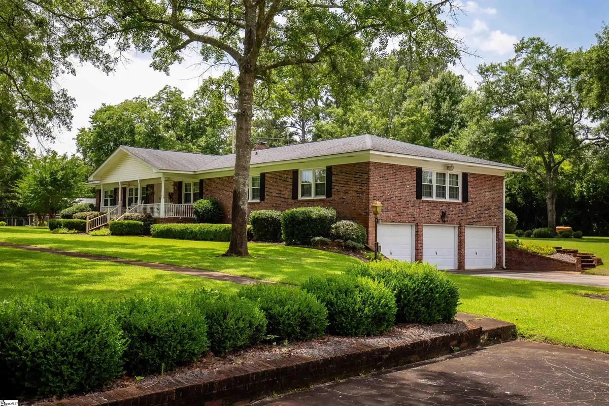 204 Pine Street, Bamberg, SC 29003 - #1