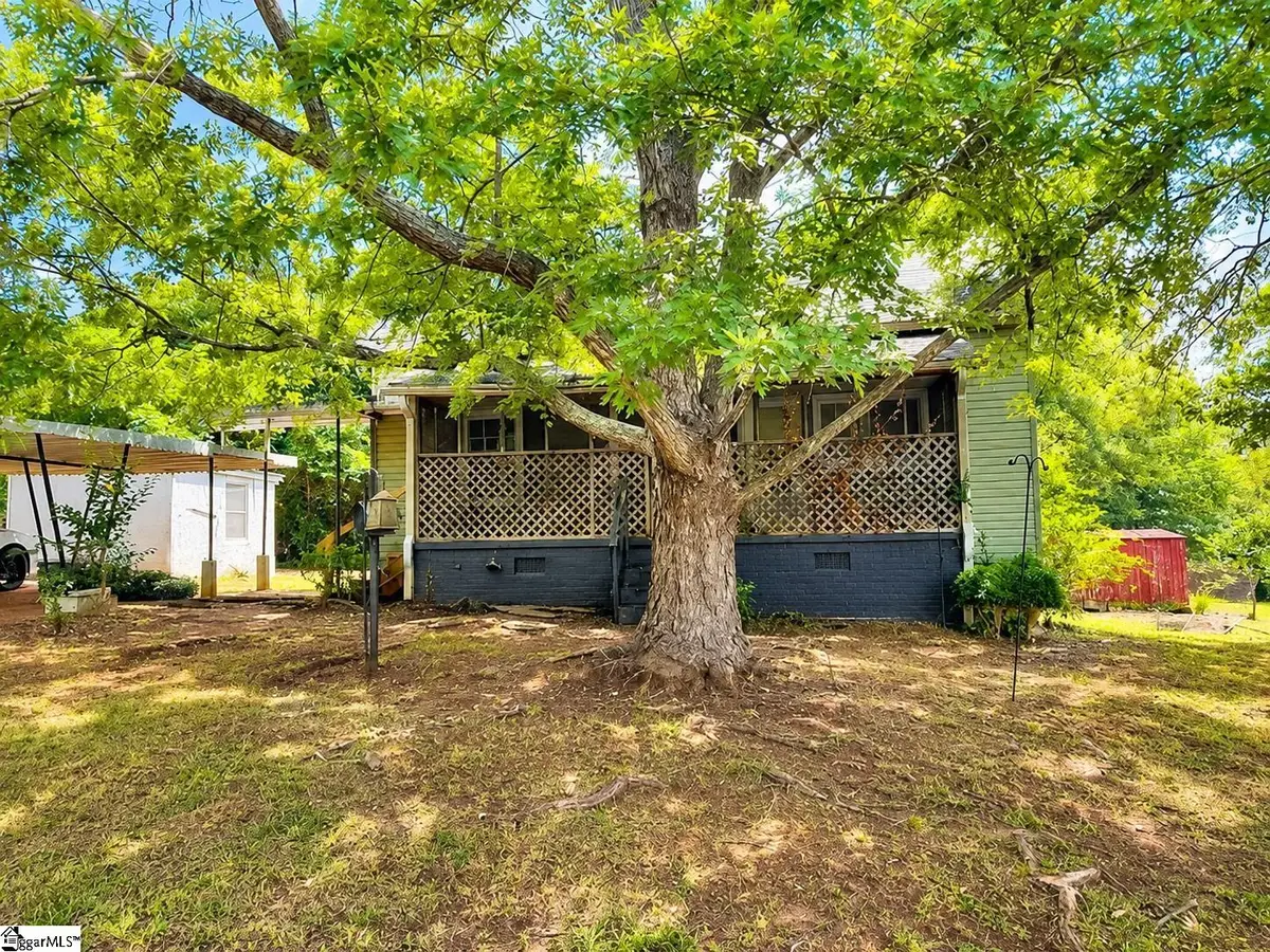 315 W Beattie Street, Liberty, SC 29657 - #1